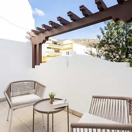 Home2book Stylish With Terrace In Cruz サンタクルスデテネリフェ
