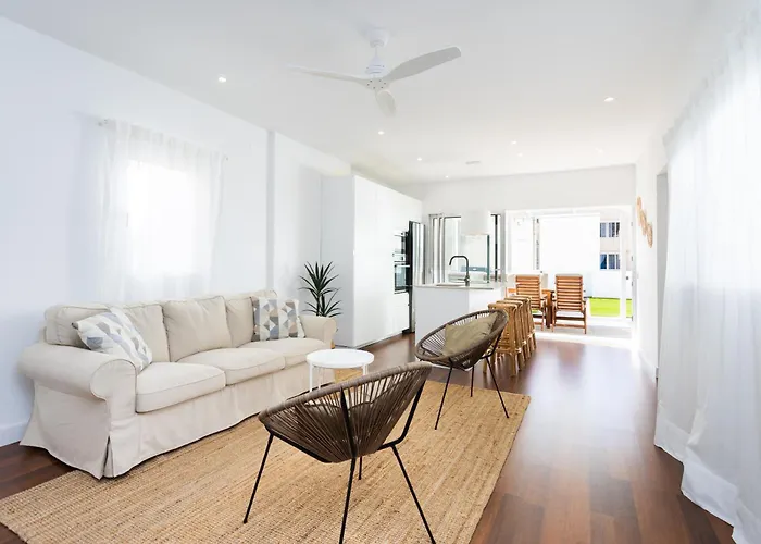 Home2book Stylish With Terrace In Cruz *