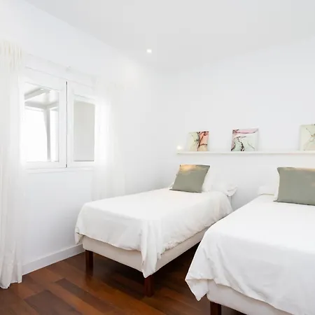Home2book Stylish With Terrace In Cruz